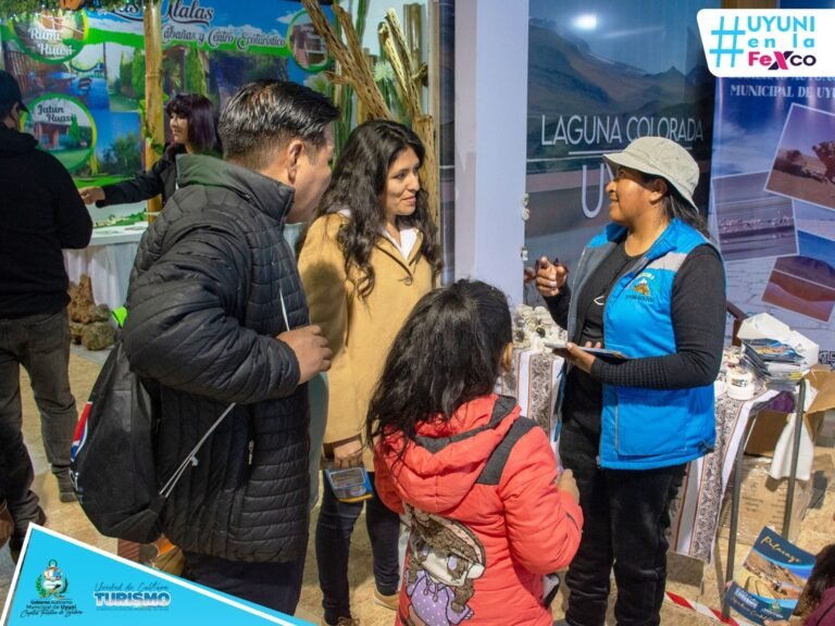 El municipio de Uyuni relanzó su mágico turismo en la FEXCO 2023