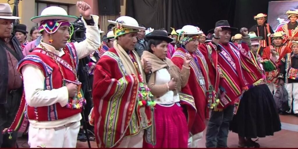 Ministra de Culturas posesiona al Comité de Salvaguardia de la Cosmovisión Andina de los Kallawayas