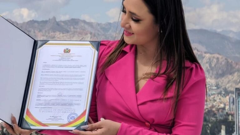 GARDENIA FUE GALARDONADA POR LA ASAMBLEA LEGISLATIVA PLURINACIONAL