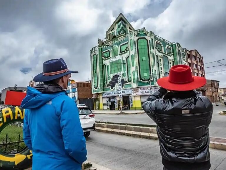 LANZAN EL TOUR OFICIAL DE CHOLETS DE FREDDY MAMANI EN EL ALTO