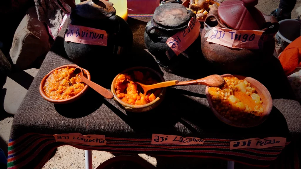 REALIZAN V FERIA DE ALFARERÍA, ARTESANÍA Y PLATOS TÍPICOS 2024 EN COMUNIDAD CANLLIRI AYLLU QULLANA